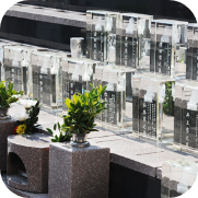 大阪府守口市の長福山「本性寺」のクリスタルのお墓